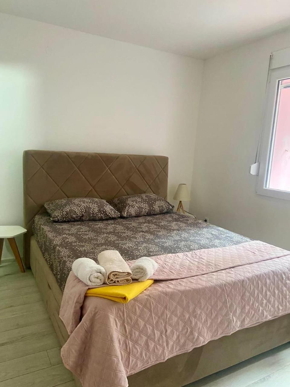Apartamento The Four Fish Petrovac Exterior foto